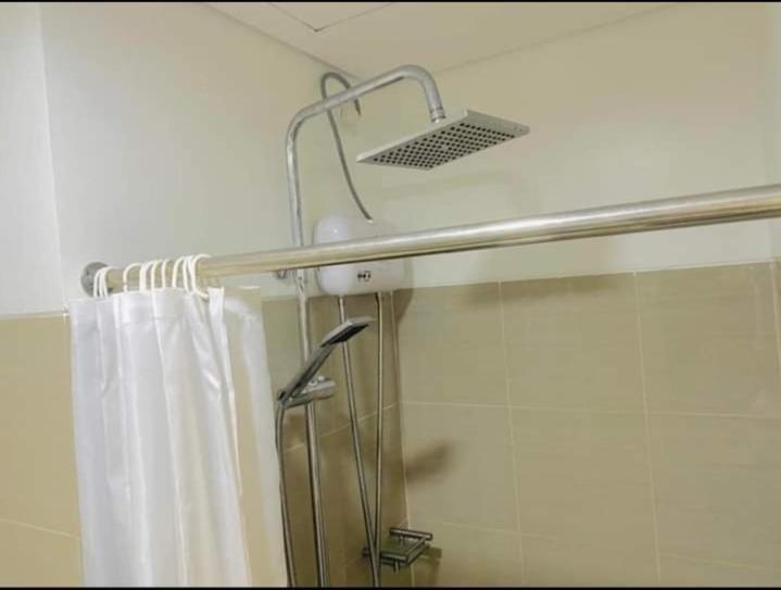 Yhanz Z Sea Residences Pasay Kültér fotó