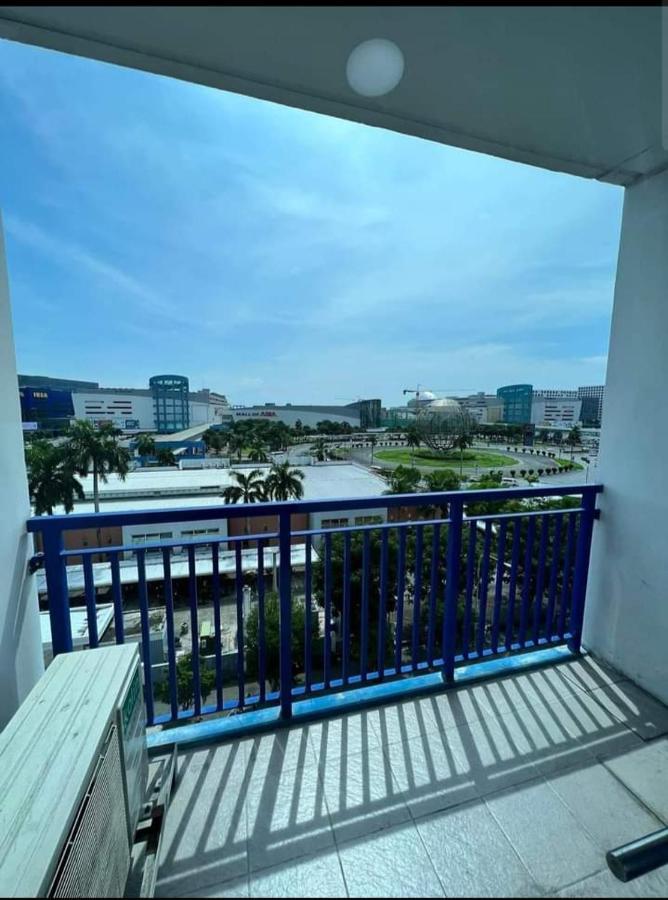Yhanz Z Sea Residences Pasay Kültér fotó