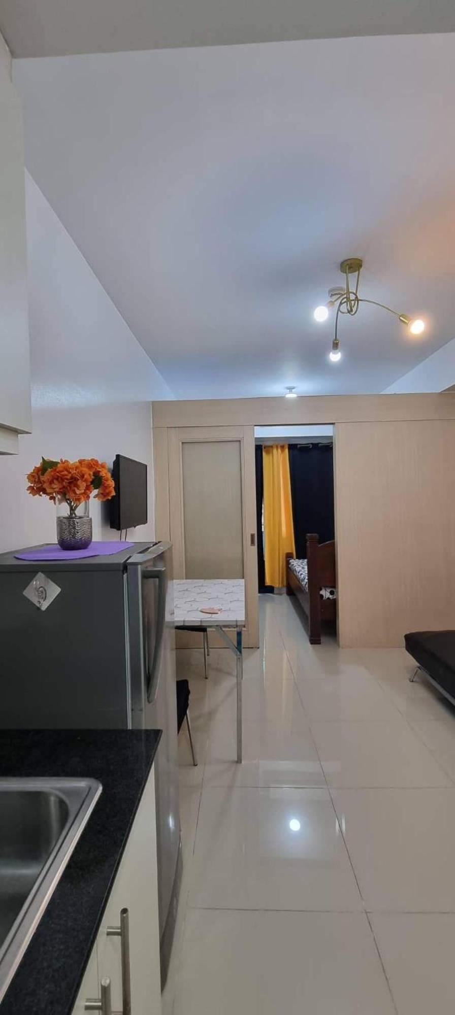 Yhanz Z Sea Residences Pasay Szoba fotó